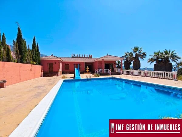 Private Sedella villa, 167 m², pool
