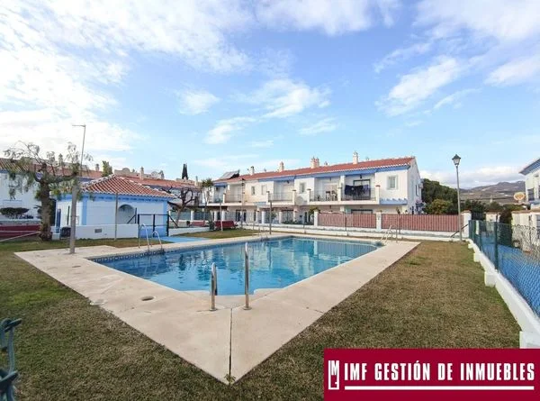 Sea-view townhouse near Mezquitilla, 3 bedrooms