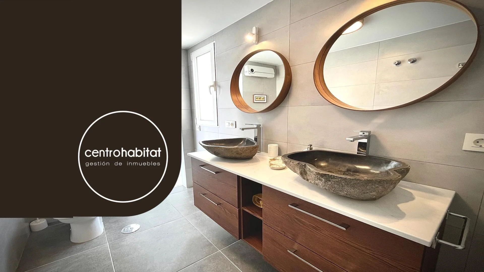 Renovated central duplex penthouse, 3 bedrooms