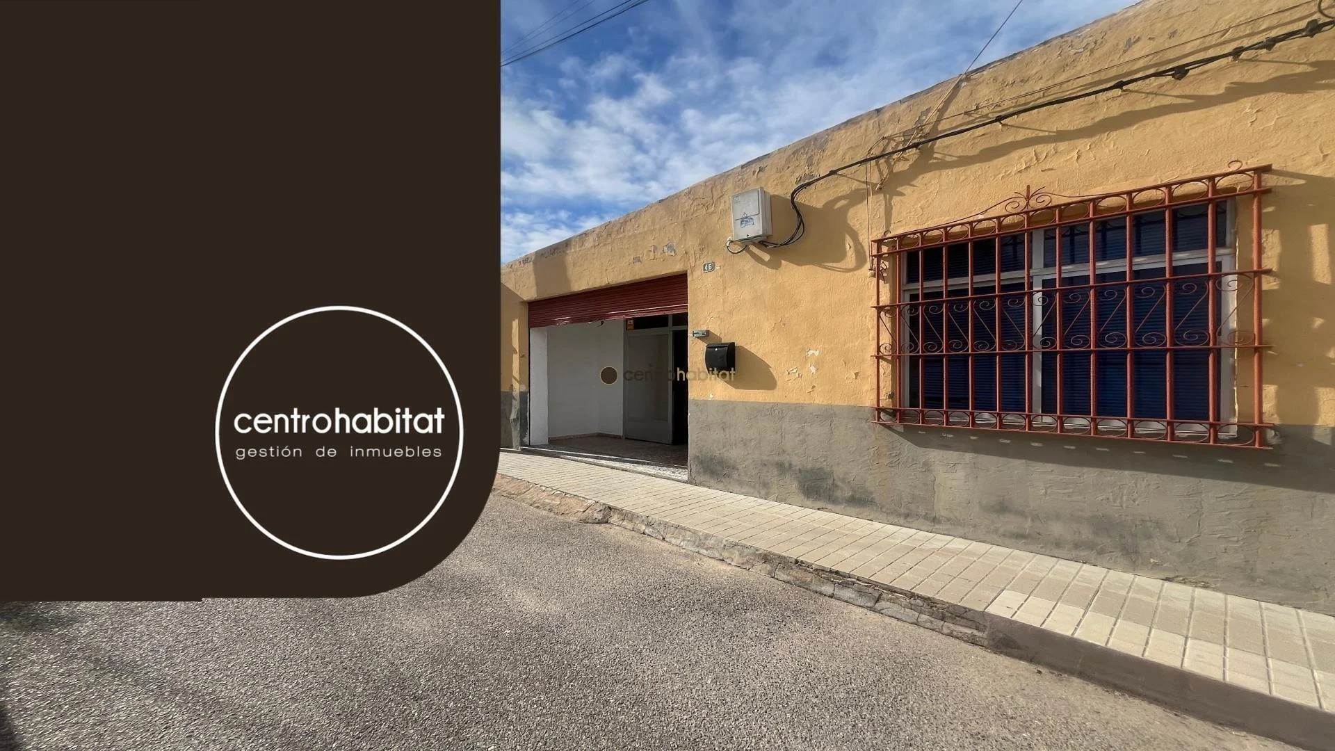 Industrial warehouse in Petrer, 209 m²