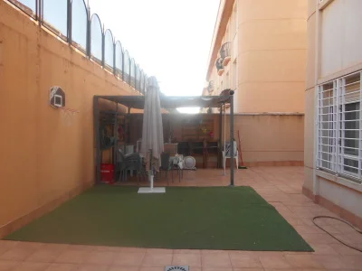 Bright two-bedroom Poblete apartment