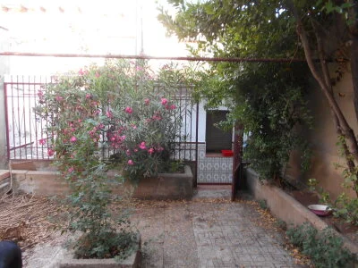 Two-storey house with 207 m² plot