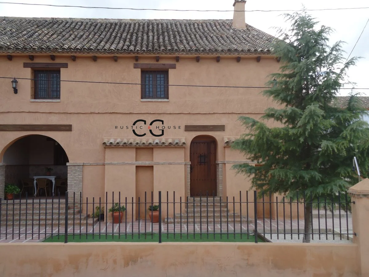 Reformed rural tourism house, six bedrooms