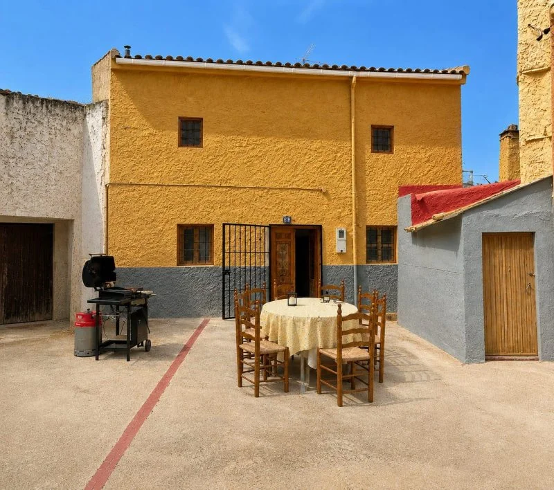 Casa cueva reformada de 4 dormitorios