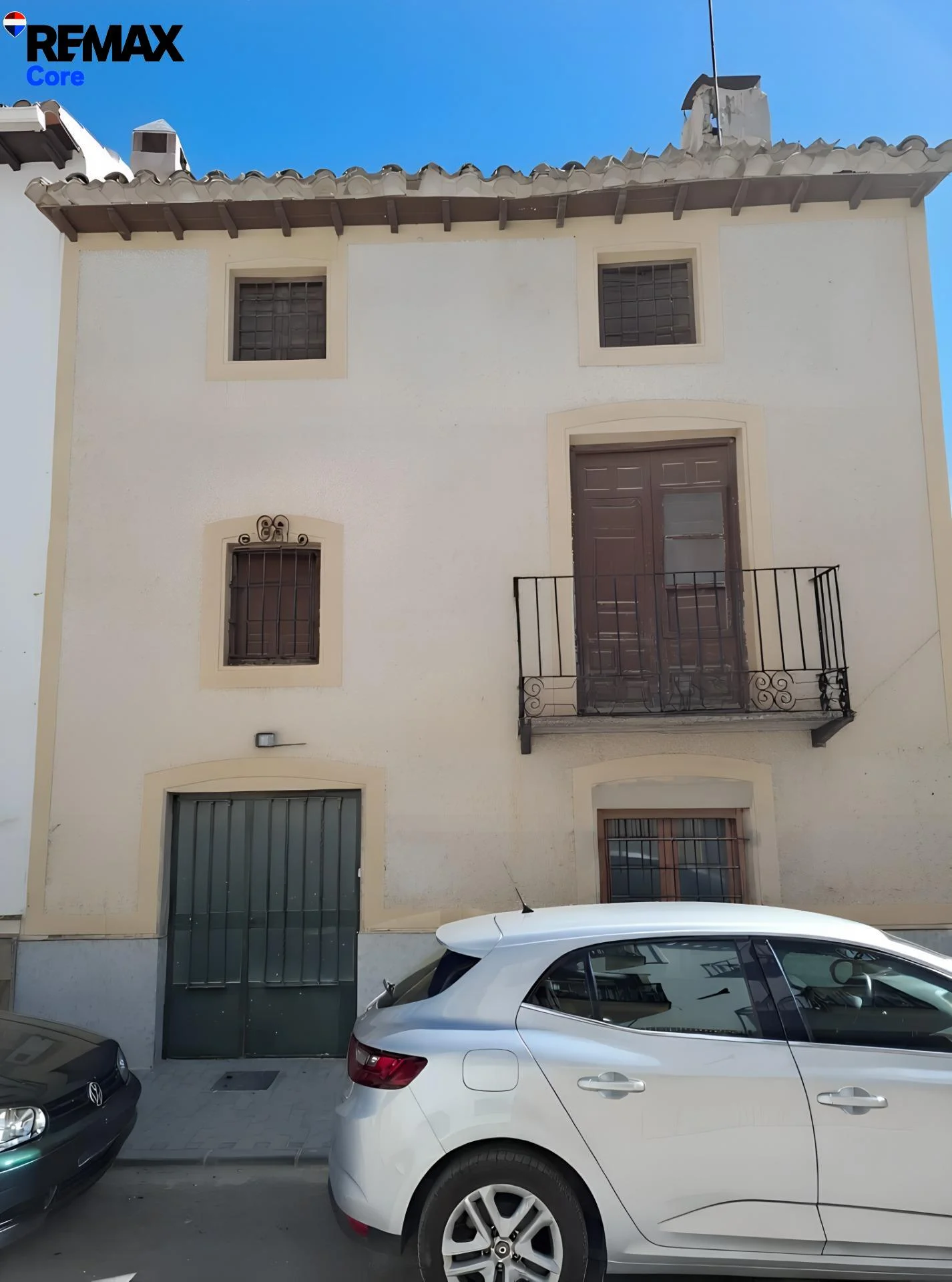 Amplia casa en Huescar para reformar