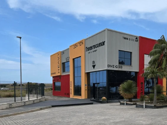 Industrial complex near Gandia, 20,132 m² plot