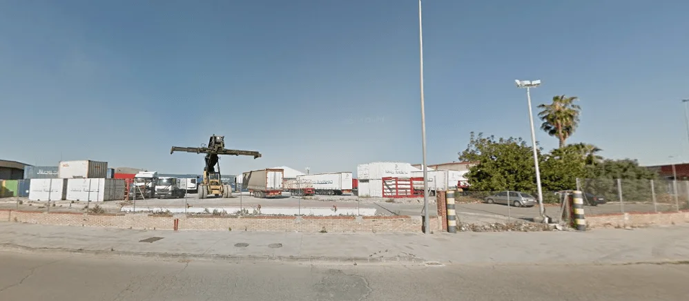 Industrial plot in Xirivella, 8,260 m²