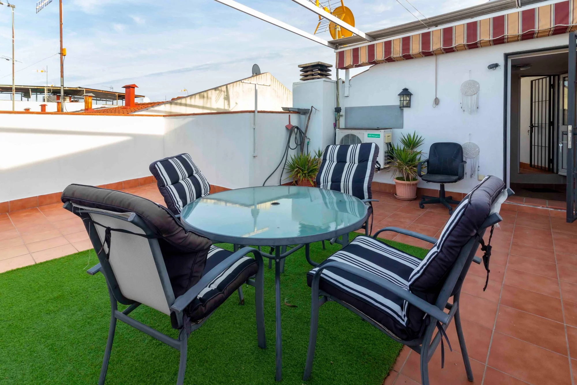 Well-kept Badajoz house, three bedrooms