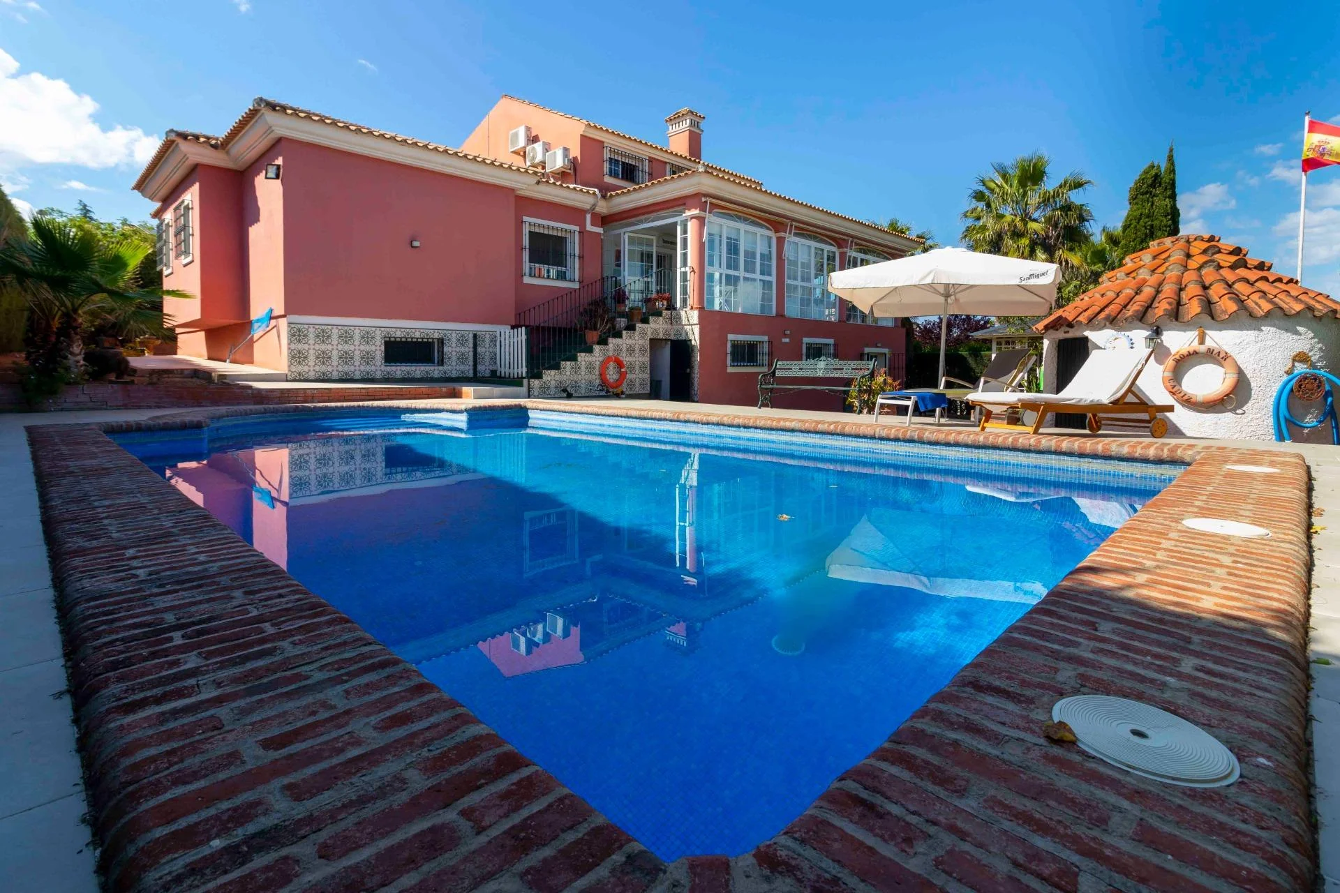 Large chalet in Los Montitos, 5 bedrooms