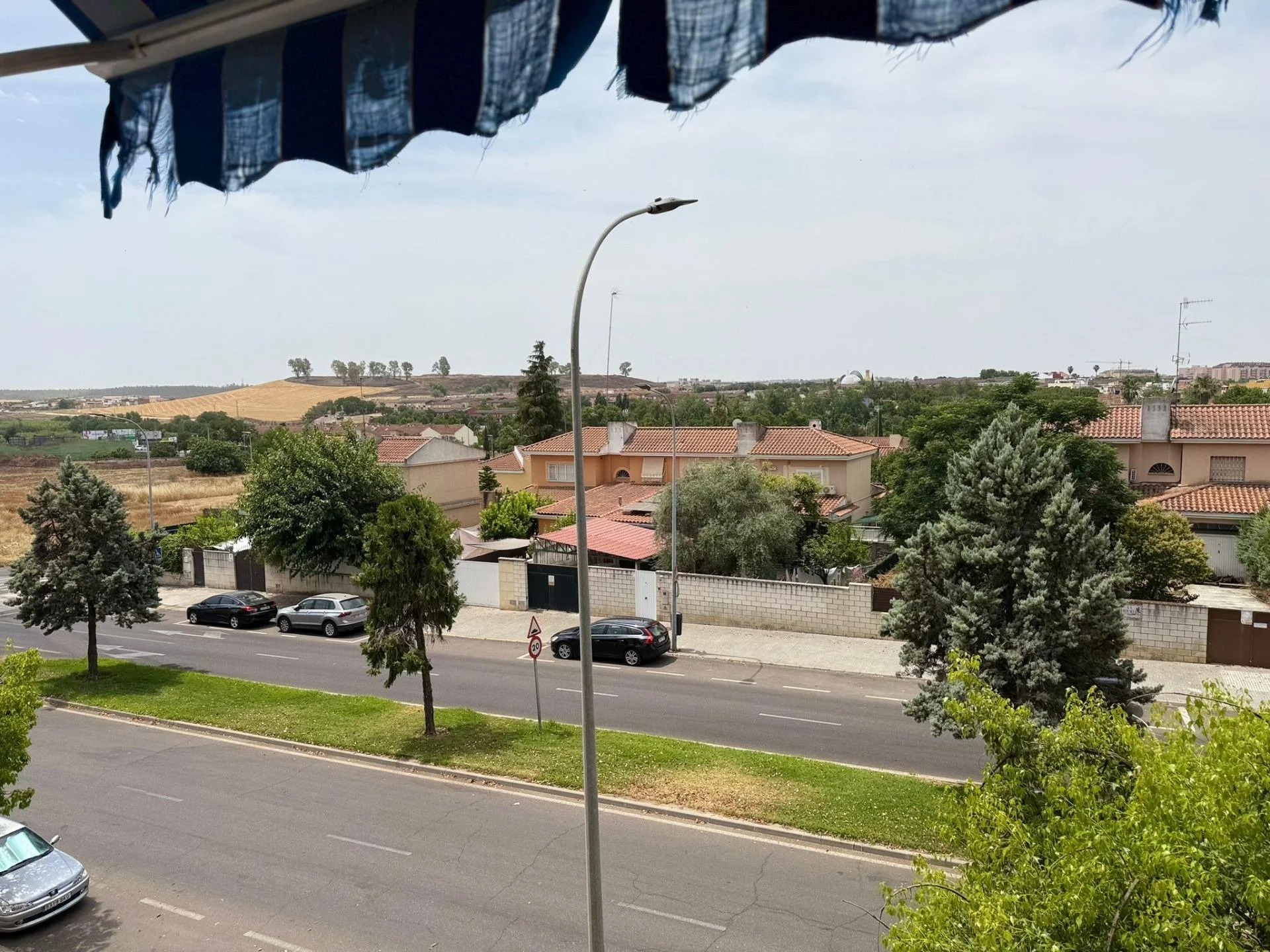 Bright 3-bedroom Ronda Sur flat