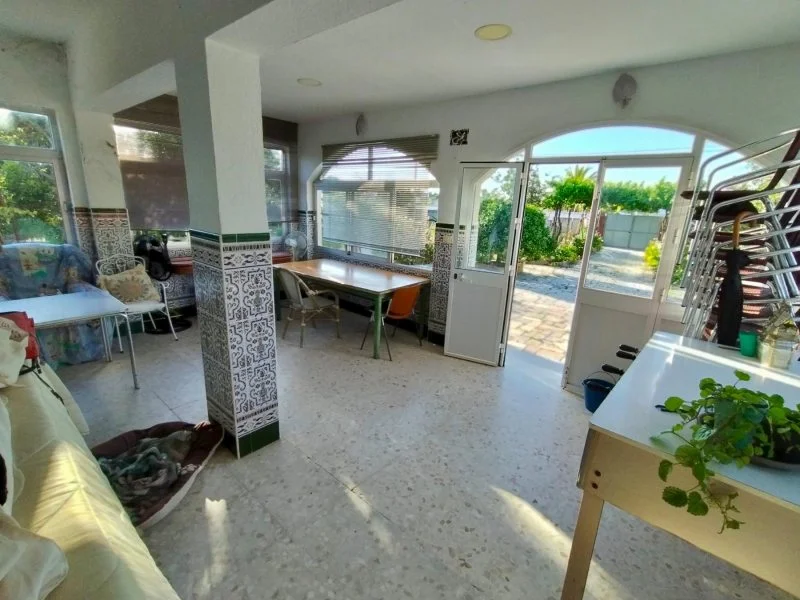 Chalet with large plot in Hozanejos