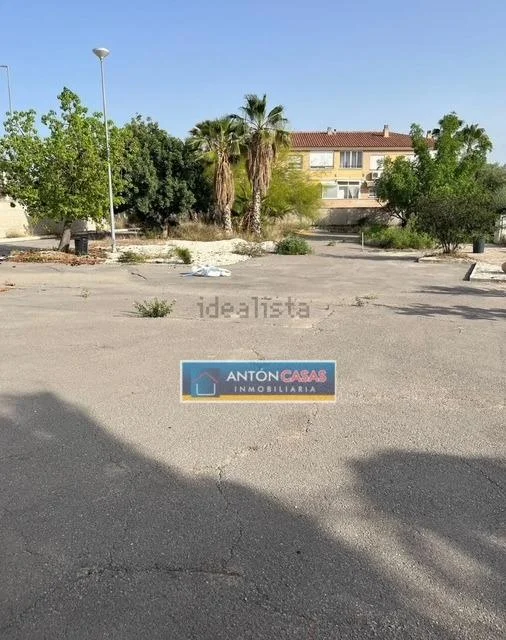 Urban residential plot in Petrer