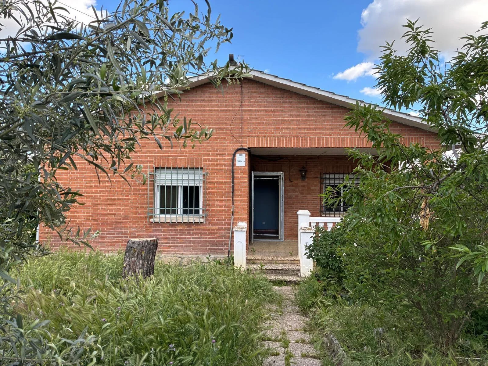 Chalet with 993 m² plot