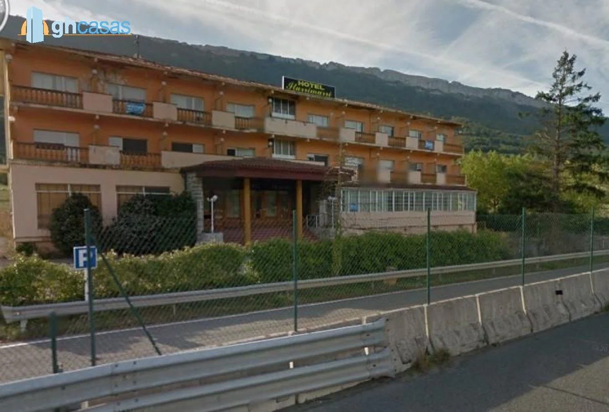 Edificio hotelero en Ziordia, 2.597 m²