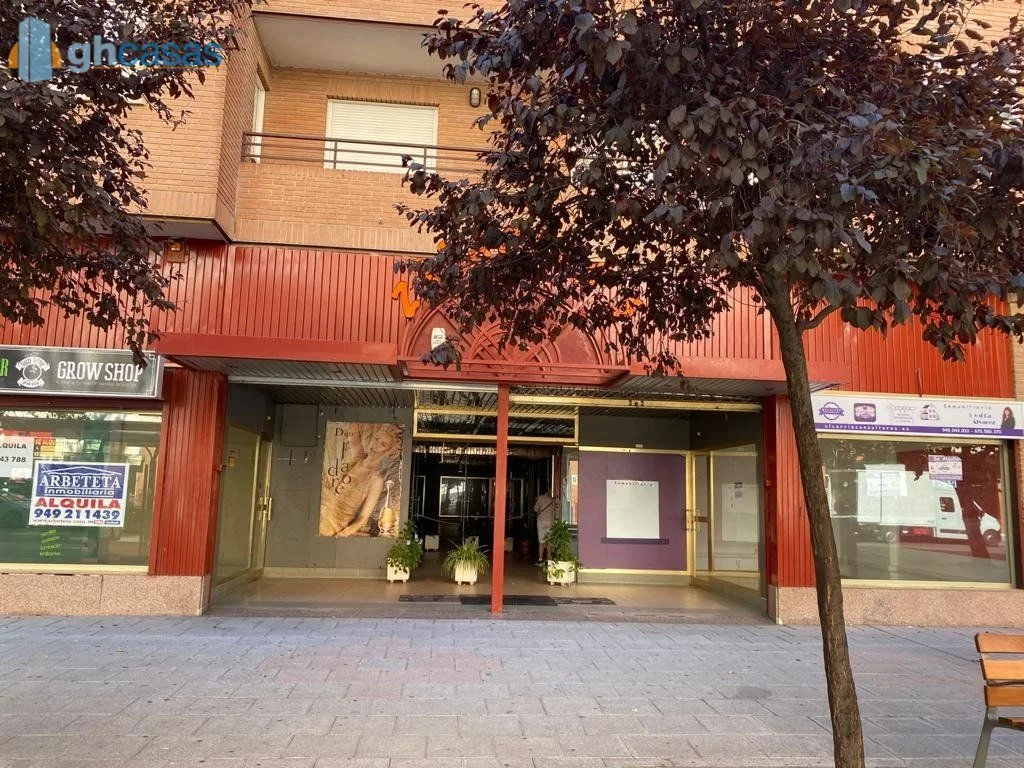 Reform commercial unit in Bejanque