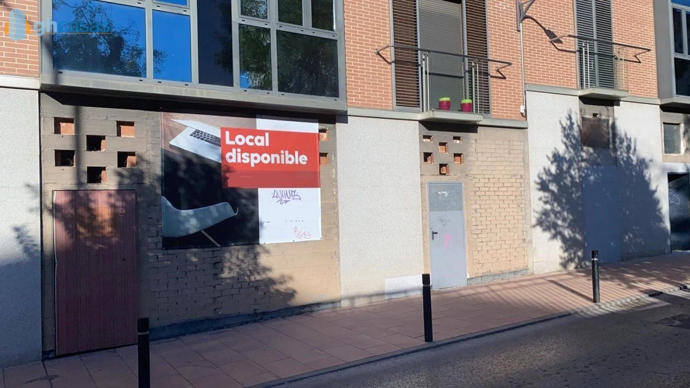 New-build central commercial unit, 228 m²