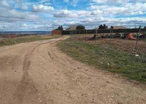 Suelo urbano en Usanos para 30 viviendas