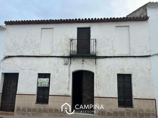 Traditional Beas house with 277m² plot