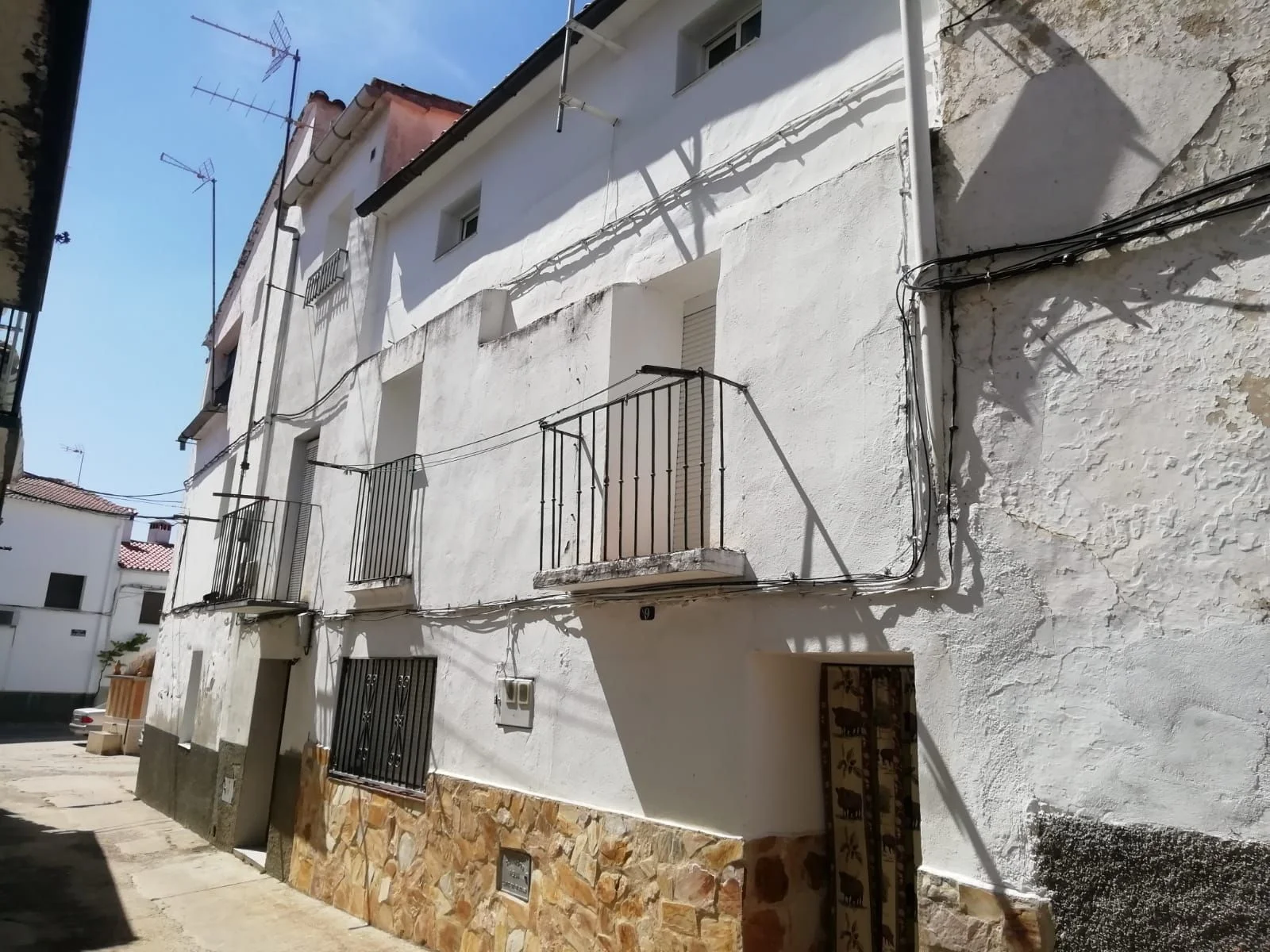 Casa céntrica en Serradilla de 165 m²