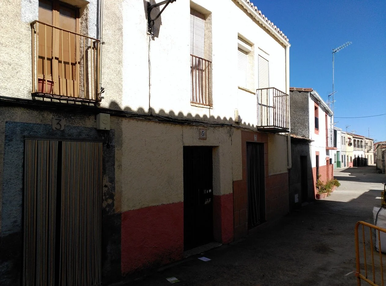 Casa de dos dormitorios en Torre de Santa María