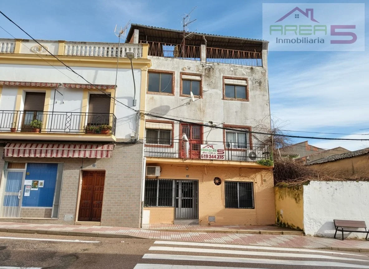 Casa para reformar con dos viviendas