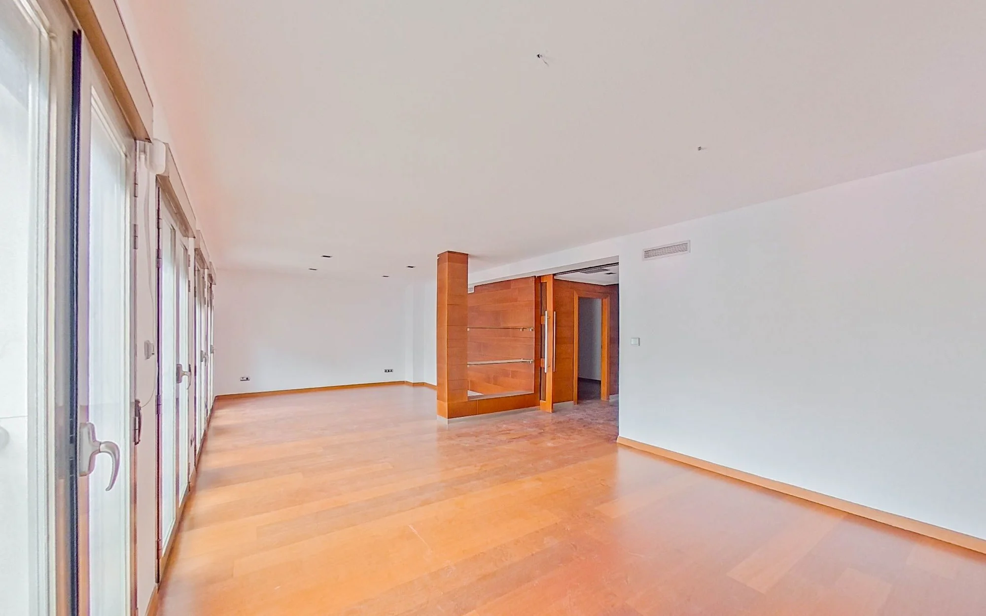 Central duplex with four bedrooms