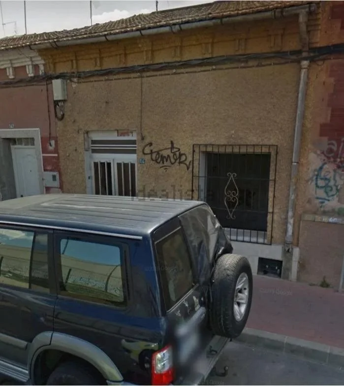 Reformable townhouse with development upside