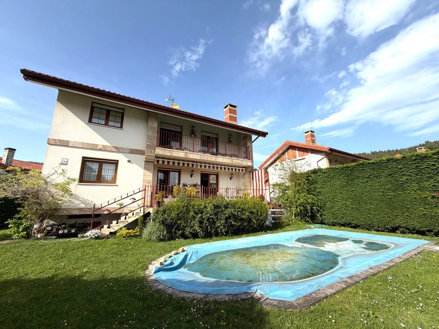 Private chalet near Montealegre, 4 bedrooms