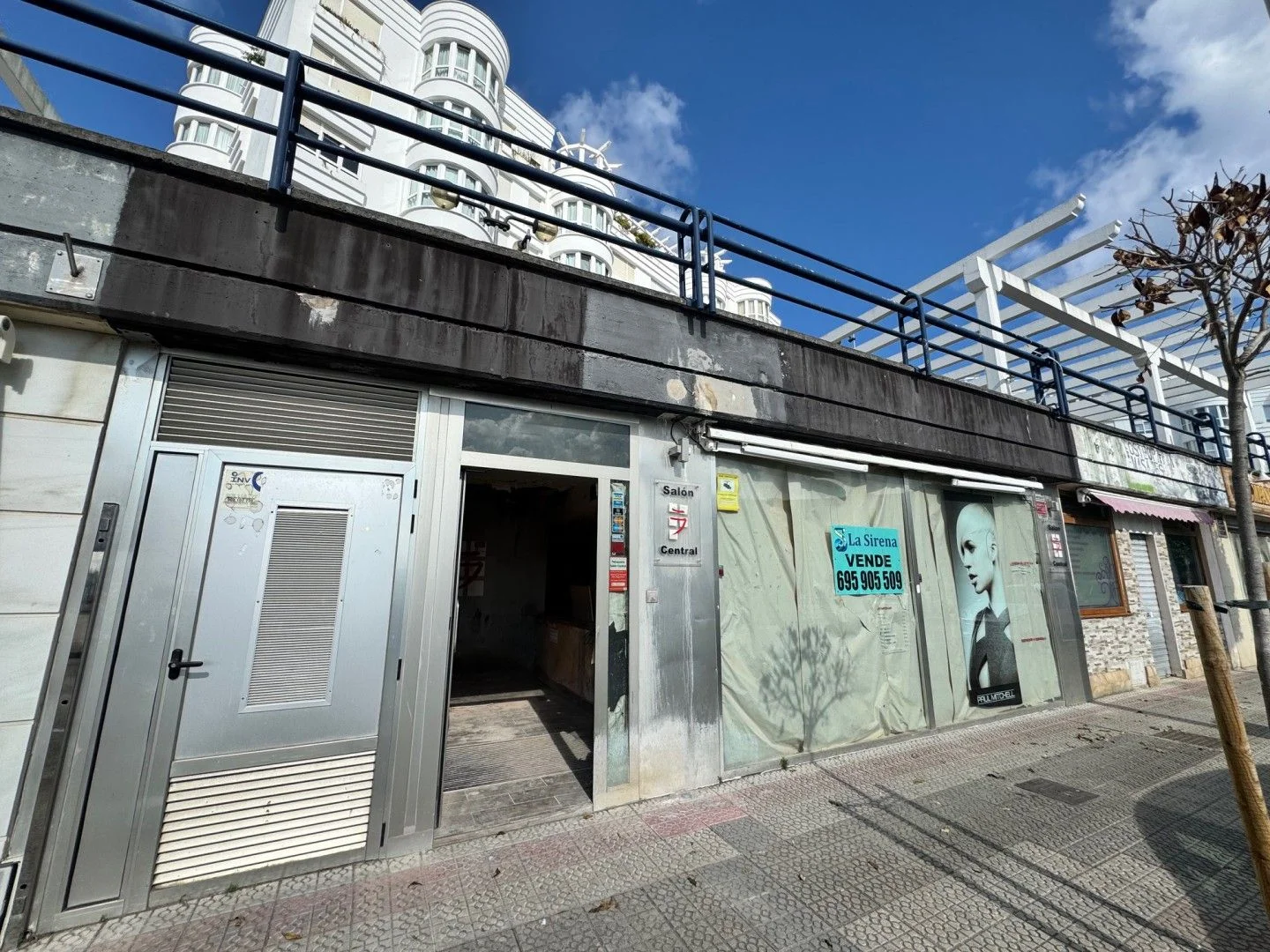 Local comercial cerca de la playa de Ostende