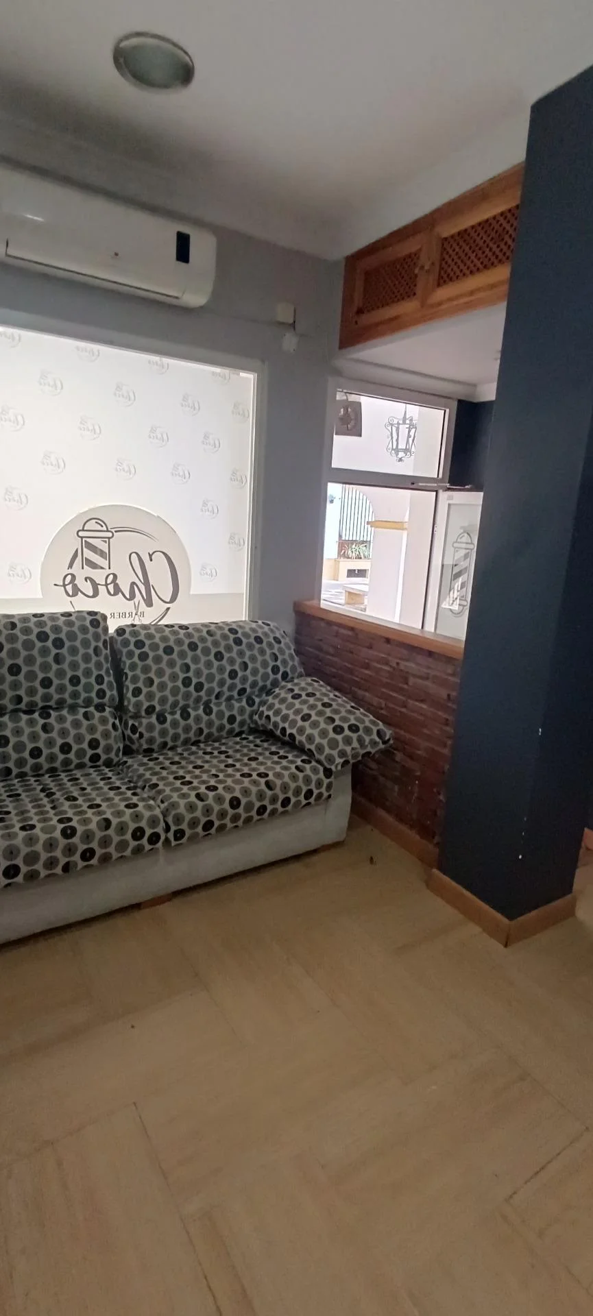 Reformed commercial unit in Baena