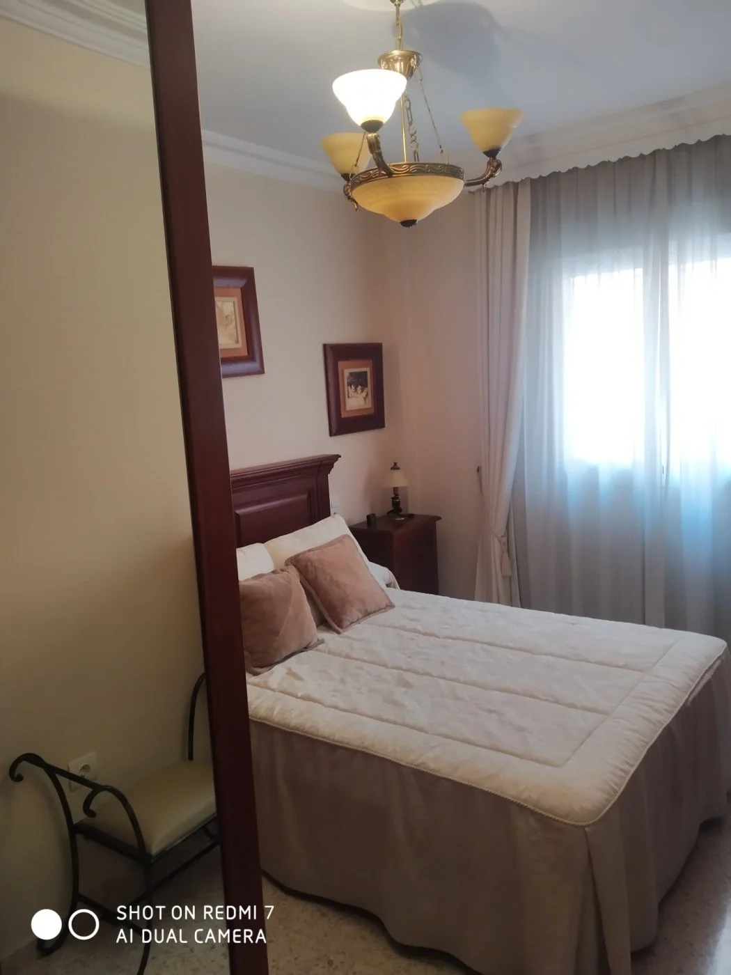 Ground-floor flat with patio, parking