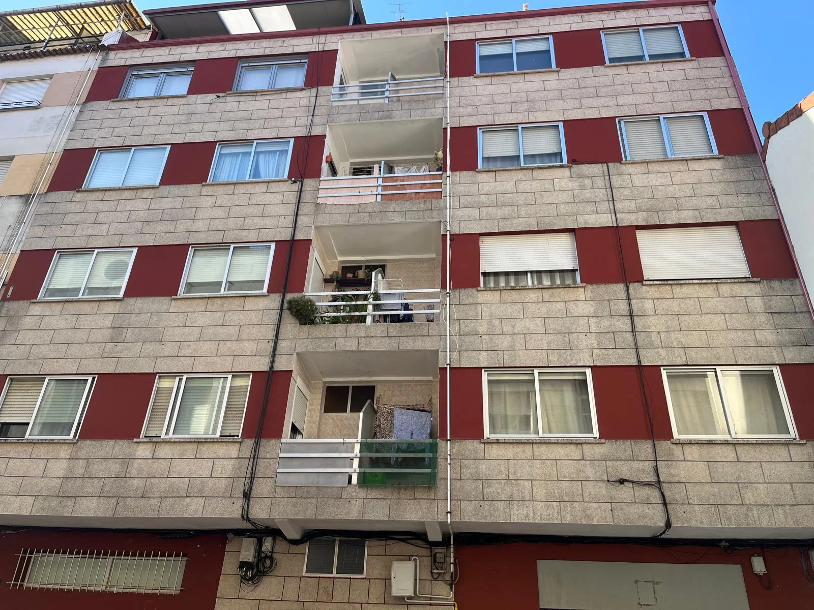 Local en planta baja en Pontevedra, 120 m²