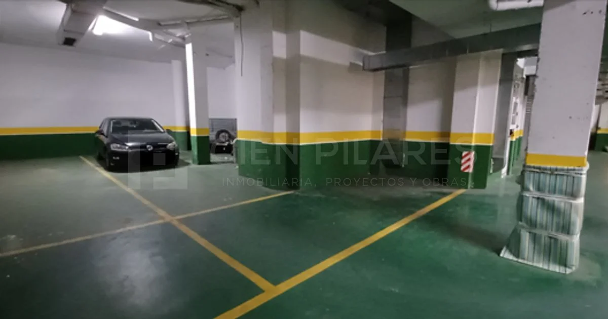 Plaza de garaje en Arnedo con trastero