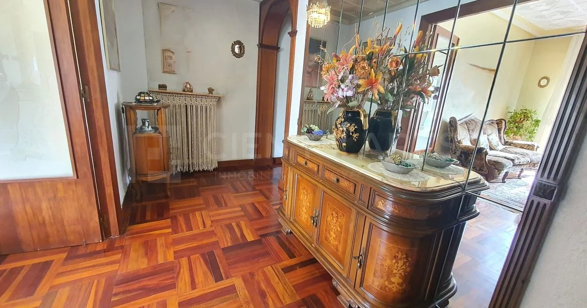 Piso luminoso céntrico de 3 dormitorios