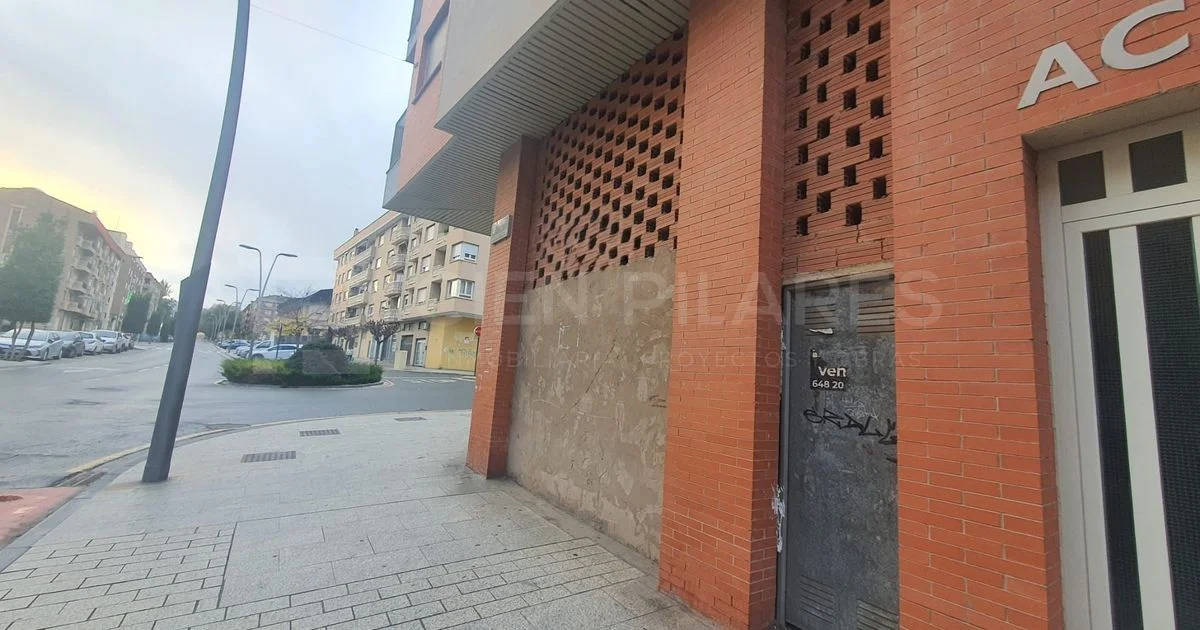 Local comercial en Arnedo, 60 m²