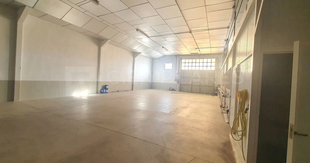 Nave industrial en Quel de 1.500 m²