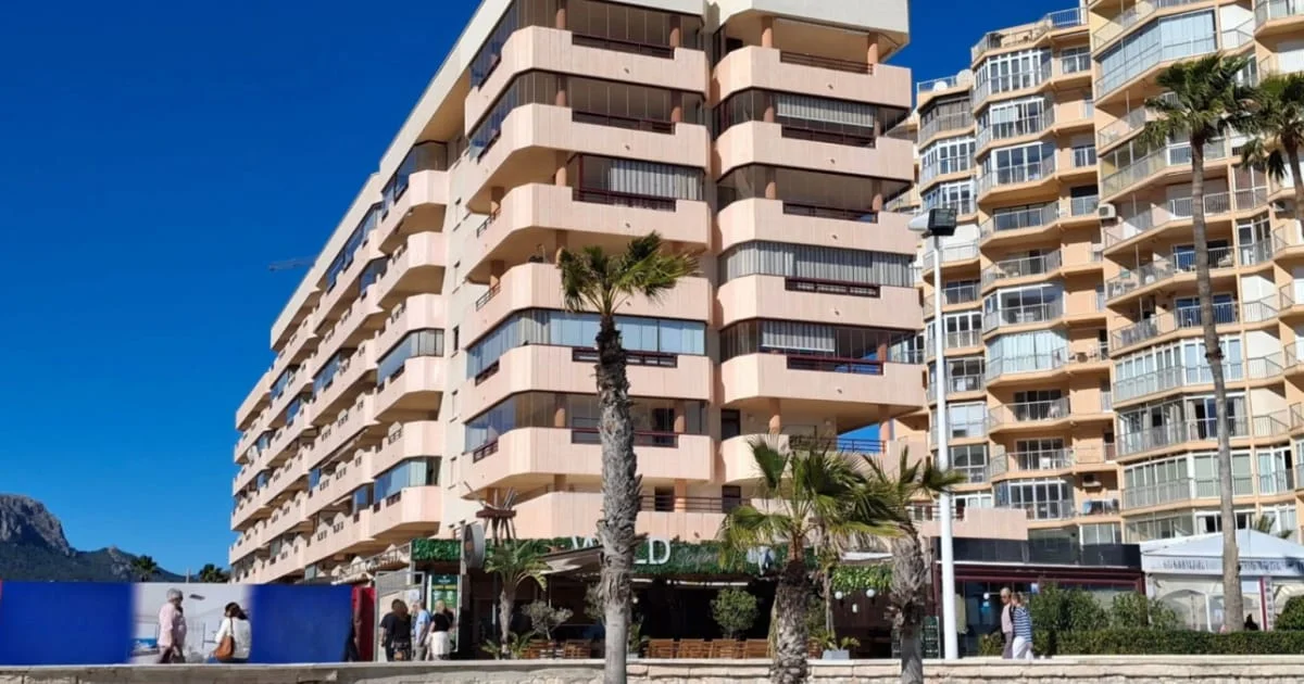 Beachfront Calpe apartment with sea views