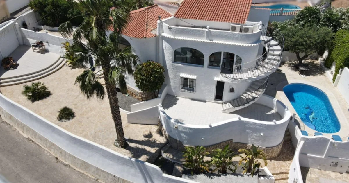 Sea-view chalet in Maryvilla, 217 m²