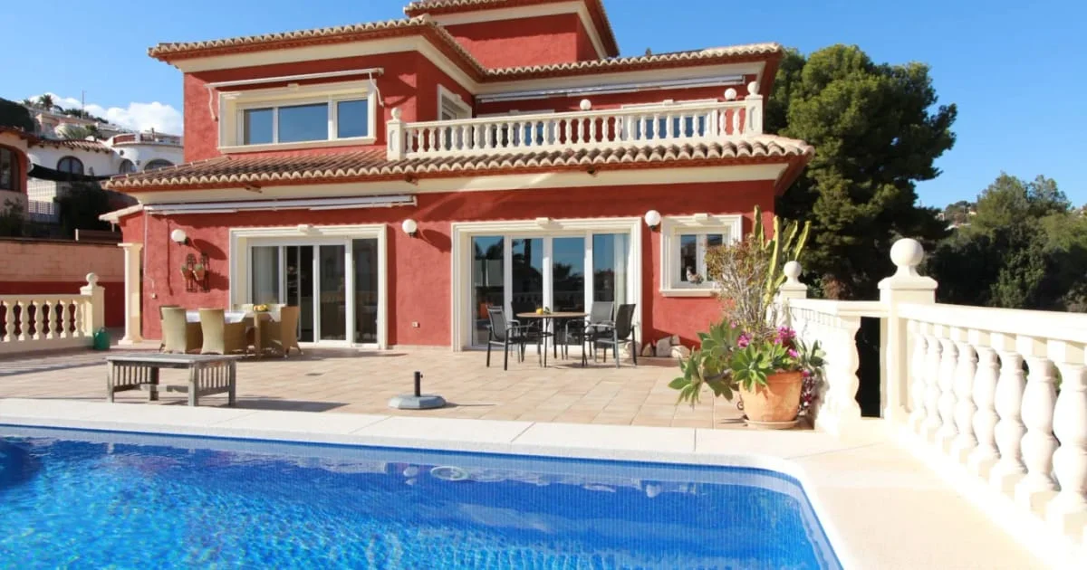 Two-unit Calpe villa, five bedrooms