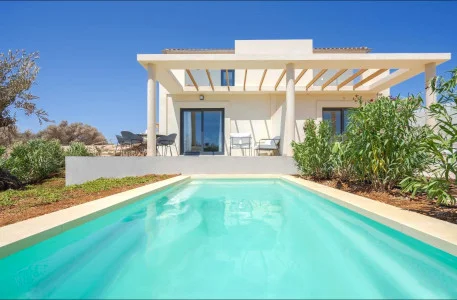 Two-bedroom townhouse near Mallorca coast