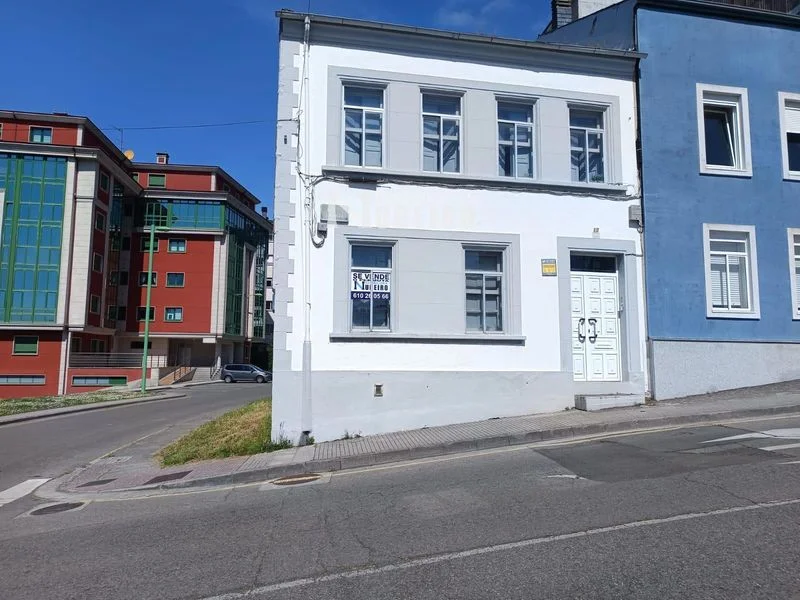 Corner house in Fingoi, 191 m²