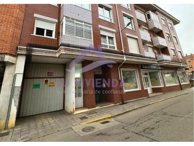 Central Saldaña garage, 23 m²