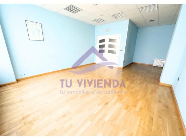 Conditioned Saldaña commercial unit, 112 m²
