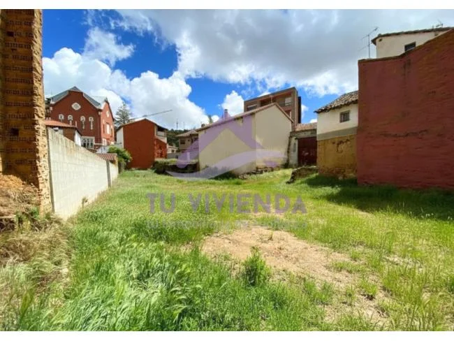 618 m² development plot in Saldaña