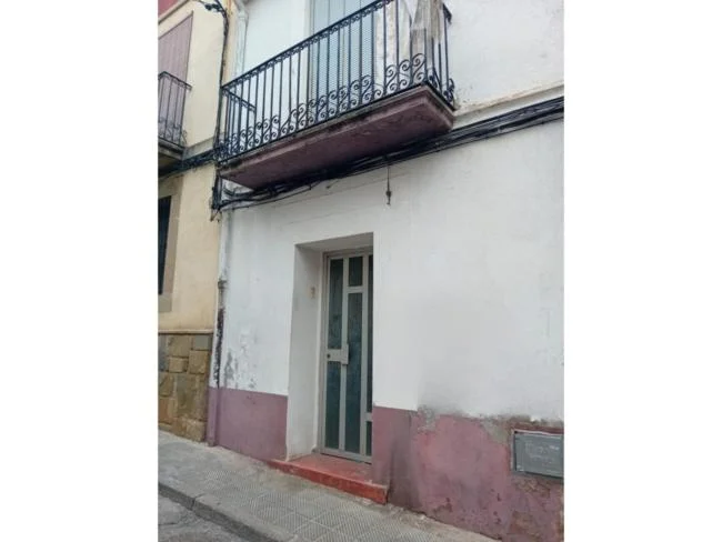 Casa adosada de 104 m² para reformar