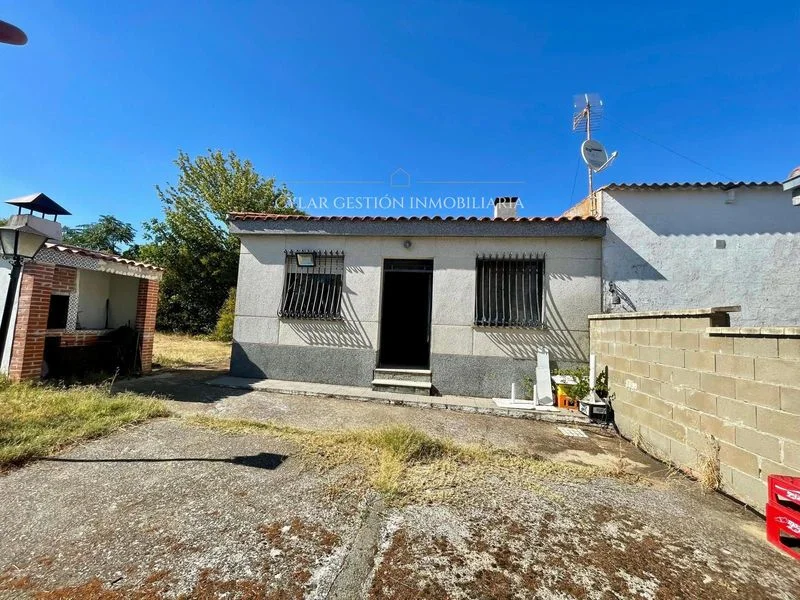 Parcela urbana con refugio de 50 m²
