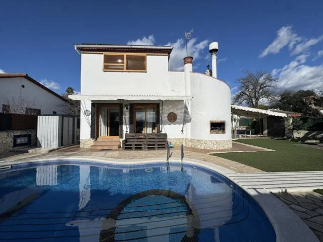 Casa reformada en Tordera, 4 dormitorios