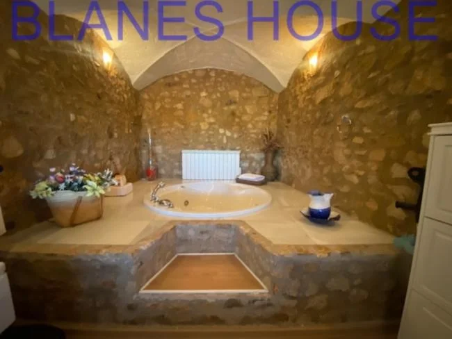 Three-bedroom townhouse with private garden