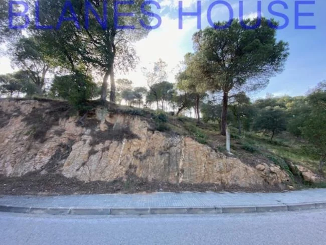 Parcela urbanizada de 1.320 m² cerca de Tordera
