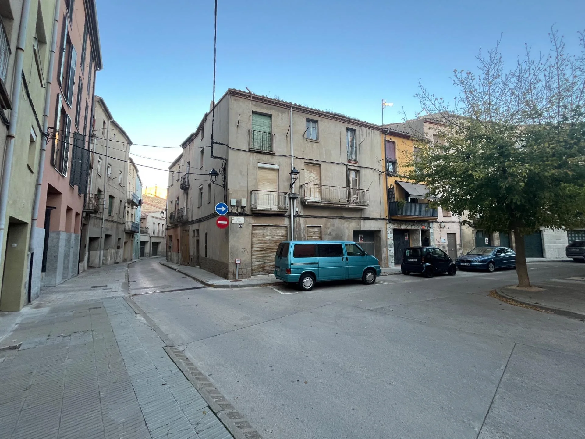 Edificio para rehabilitar en Calaf, cuatro unidades